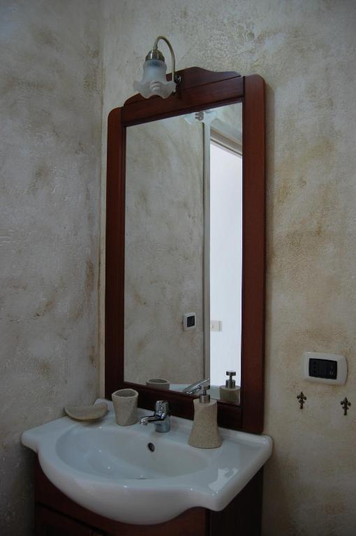 Andrea E Valentina Bed and Breakfast S'archittu Cuglieri Exteriör bild