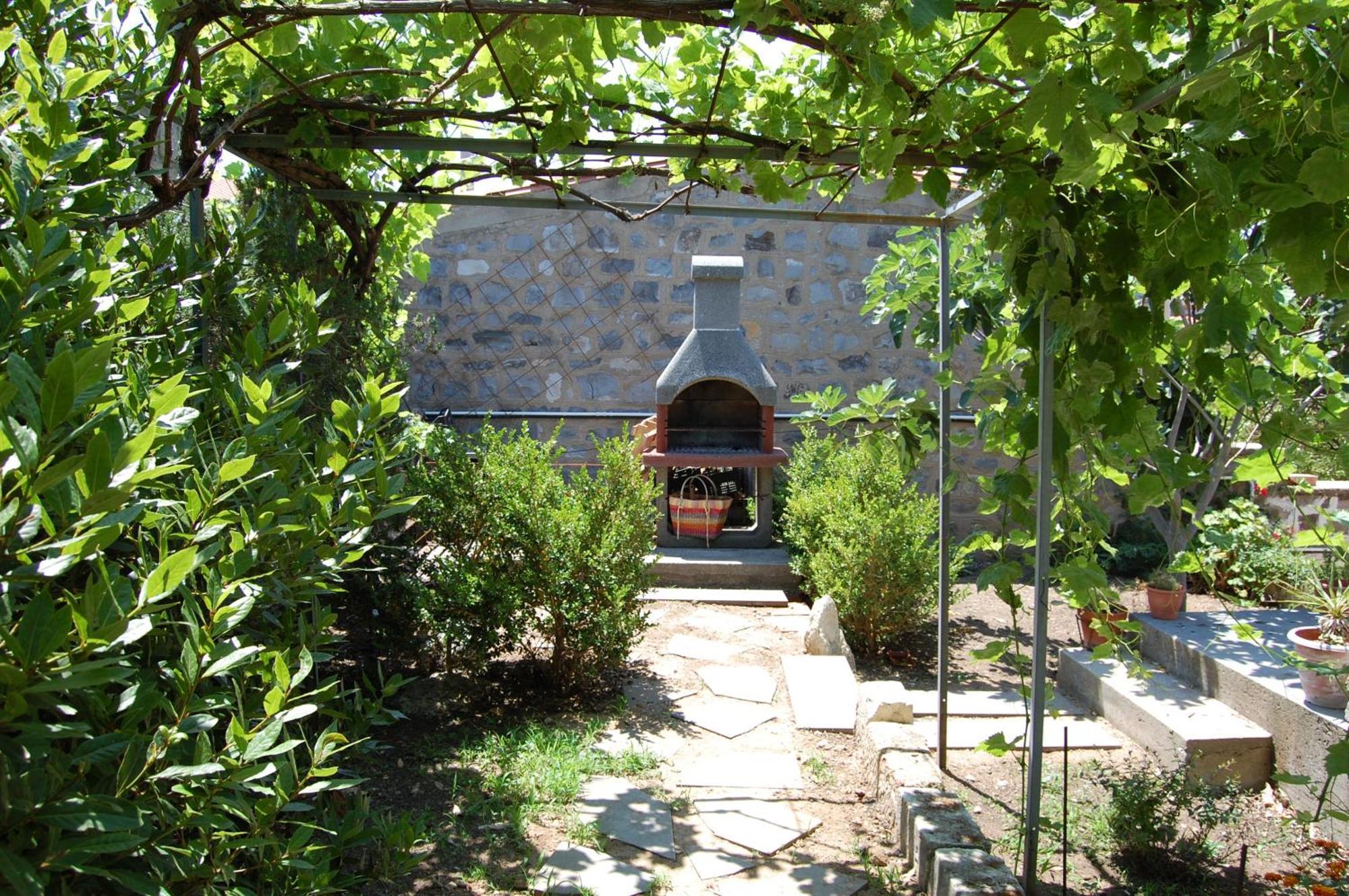 Andrea E Valentina Bed and Breakfast S'archittu Cuglieri Exteriör bild
