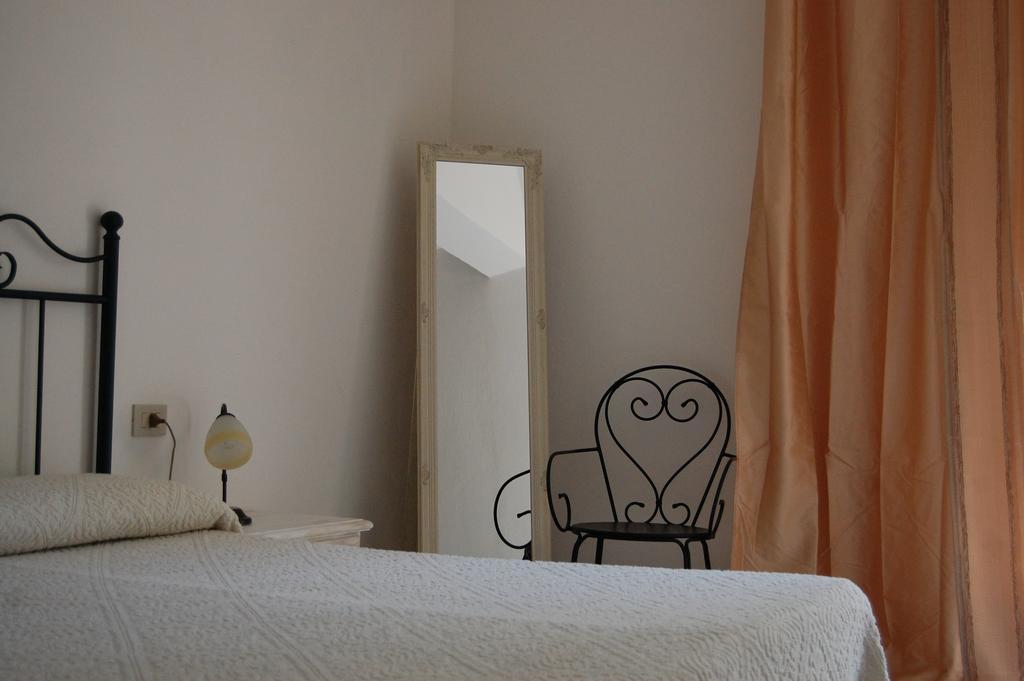 Andrea E Valentina Bed and Breakfast S'archittu Cuglieri Exteriör bild