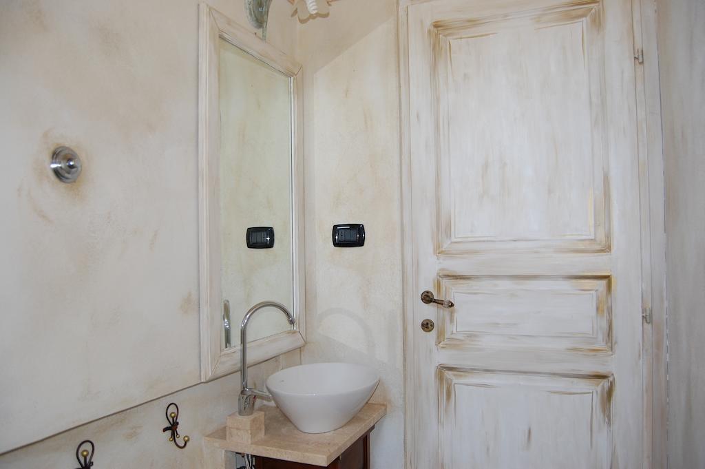 Andrea E Valentina Bed and Breakfast S'archittu Cuglieri Rum bild